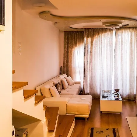 Διαμέρισμα Luxurious Alpine In Posh Winter